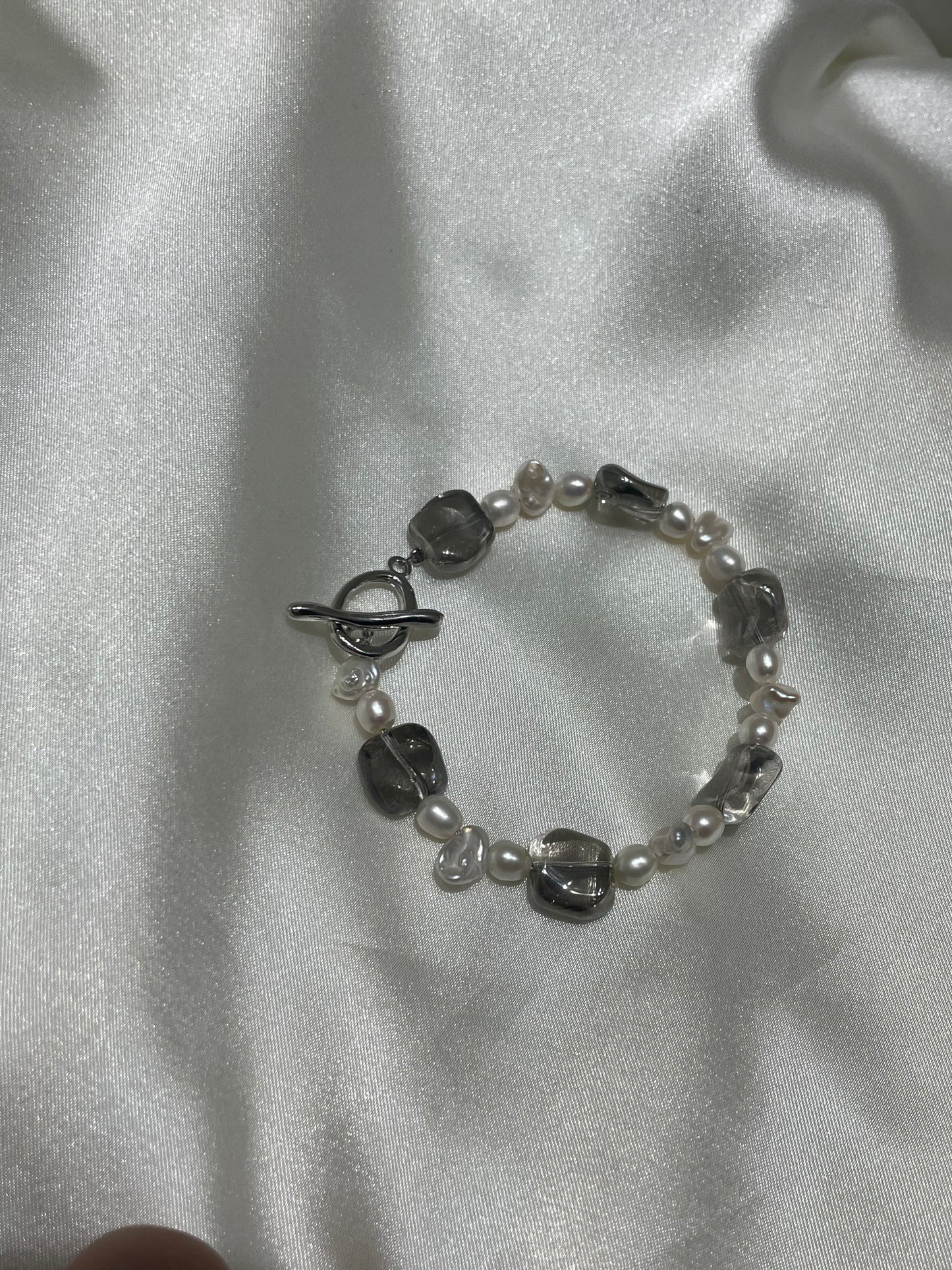 Metallic Pearl Bracelet